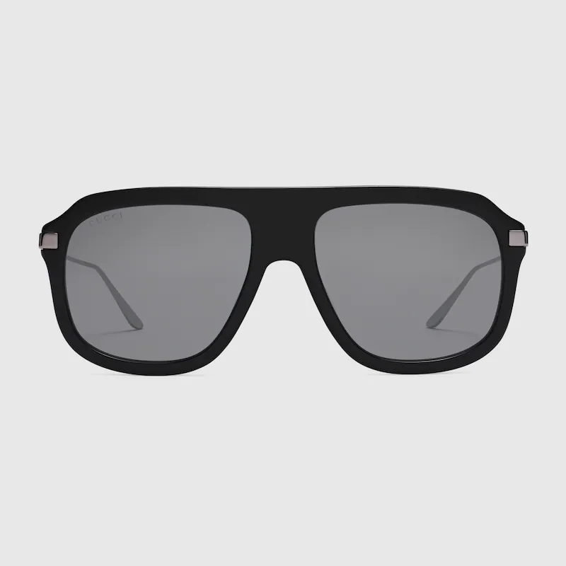 733386_J0740_1081_001_100_0000_Light-Aviator-sunglasses